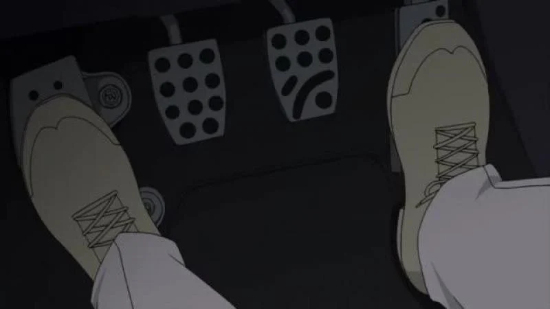Кадры из аниме Темнее чёрного (2007)